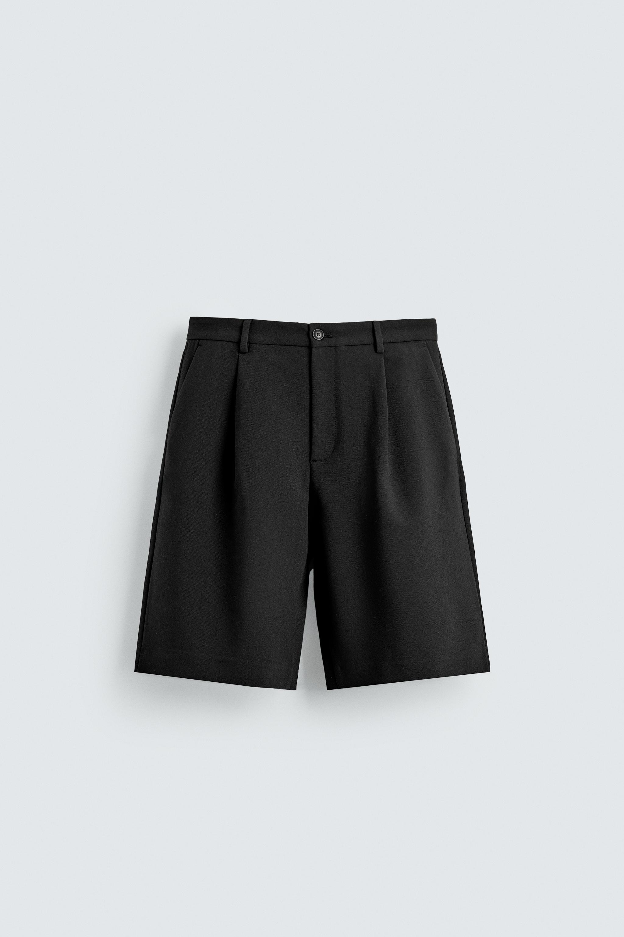 FLOWY PLEATED SHORTS